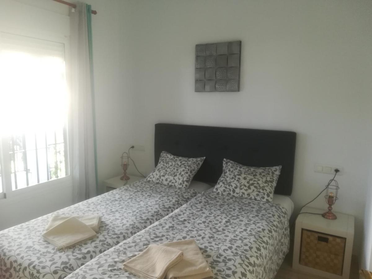 Burriana Holiday Apartments Nerja Bagian luar foto