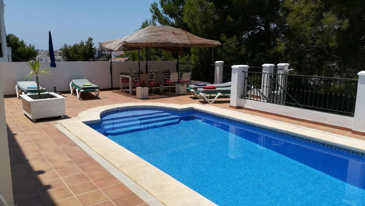 Burriana Holiday Apartments Nerja Bagian luar foto
